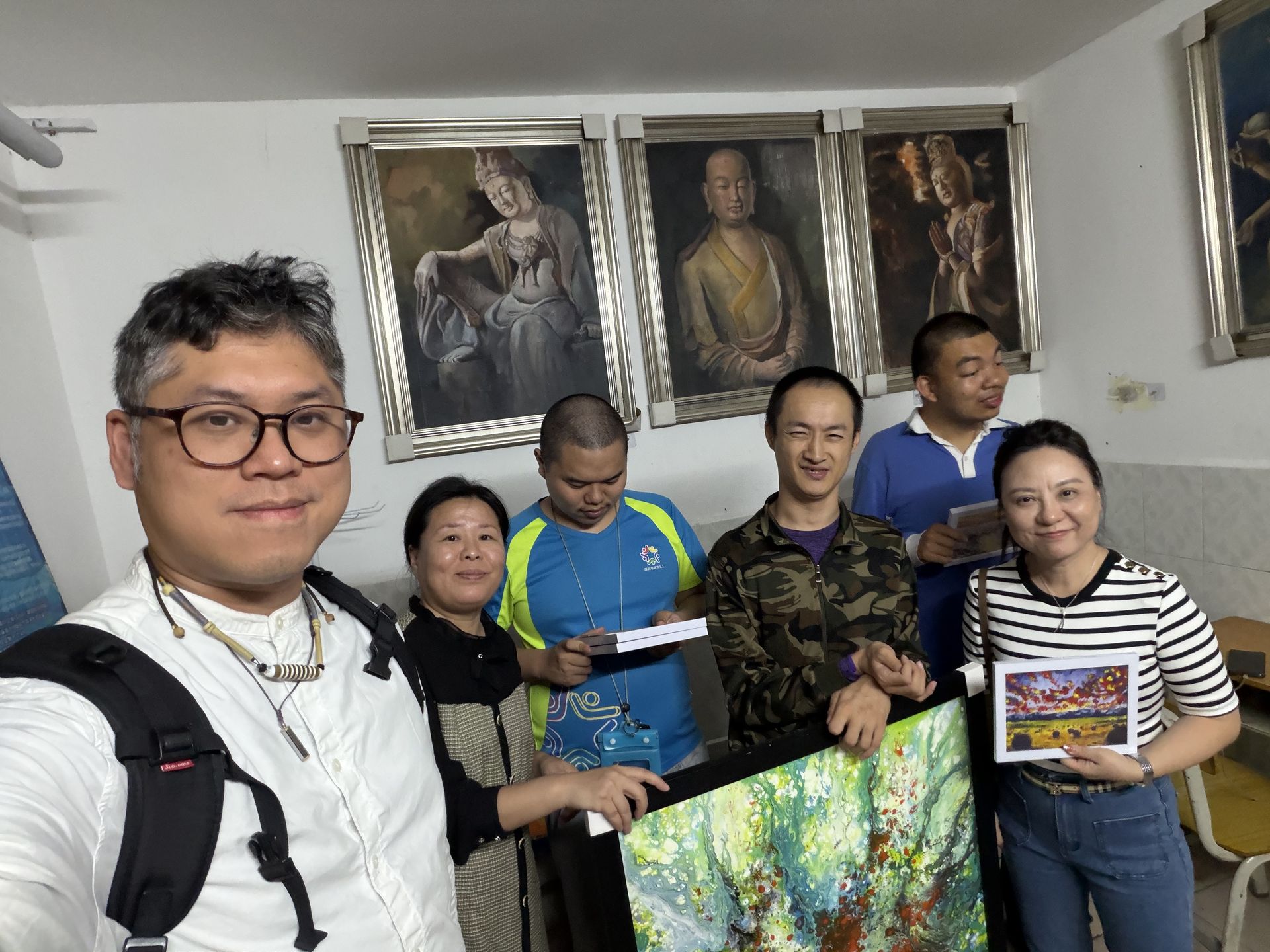 深圳大芬村殘疾人士畫畫基地