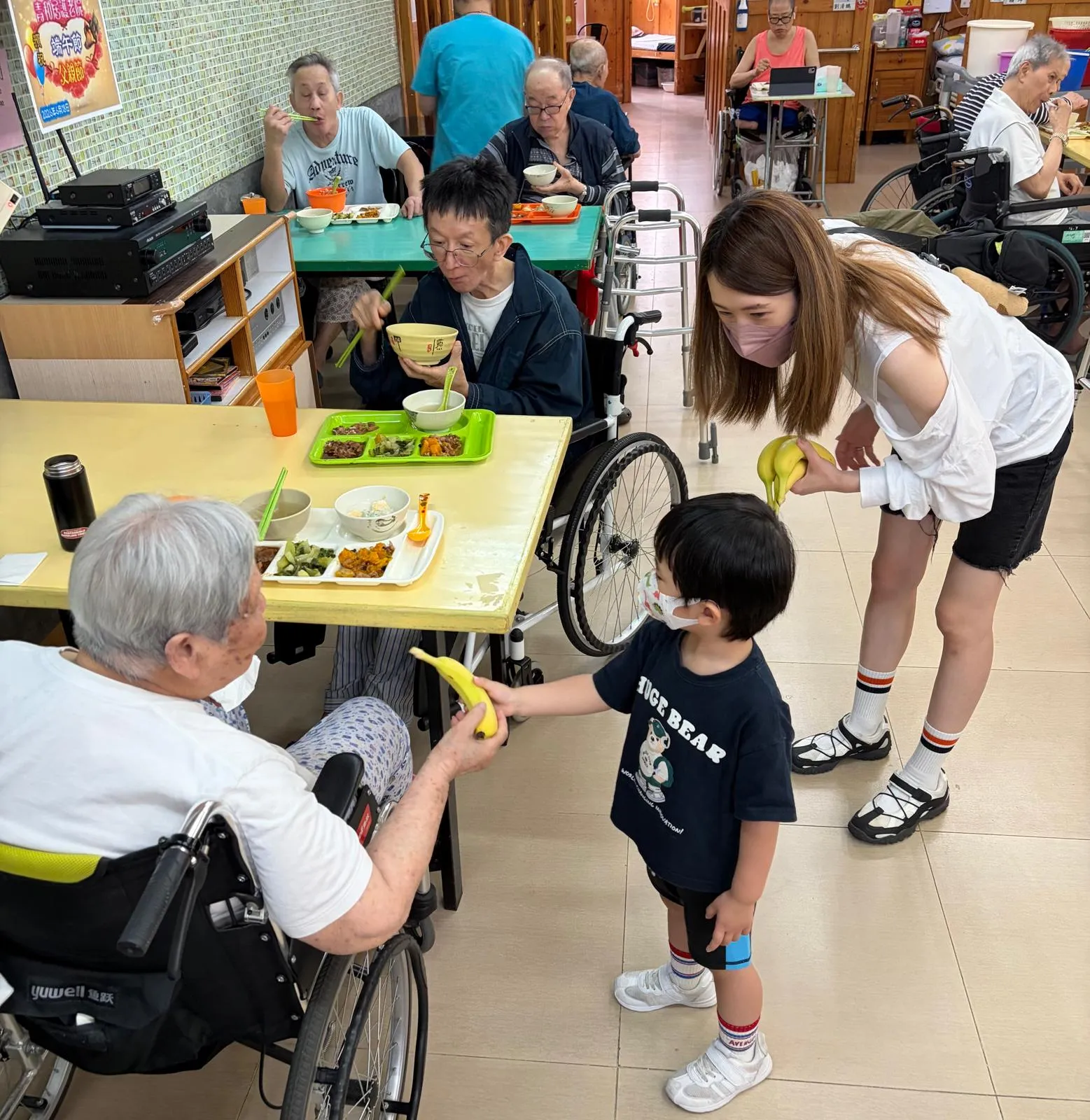 贊助老人院活動